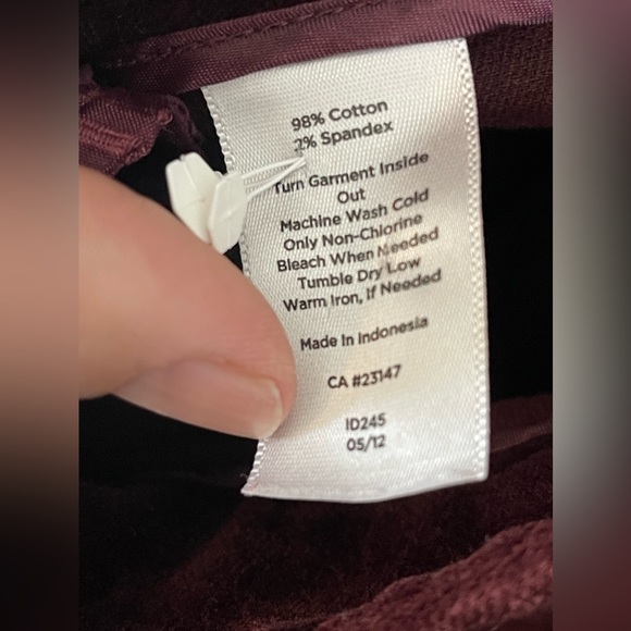 Talbots Women Curvy Fit Velvet Straight Pants Burgundy Flat Front - Picture 10 of 11